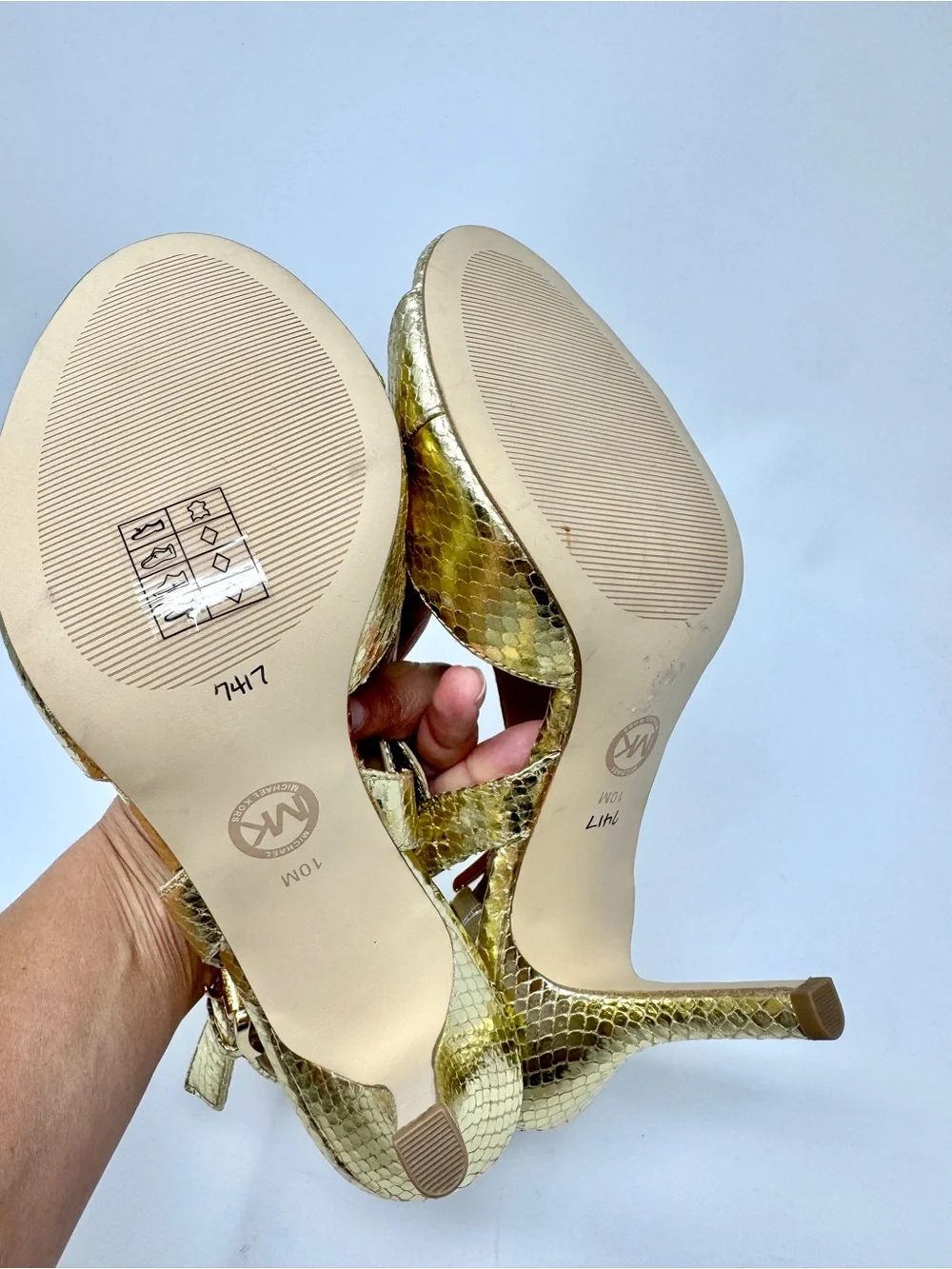 Michael Kors Gold Metallic Snake Embossed Slingback Heels Sandal Size 10 - Picture 9 of 10